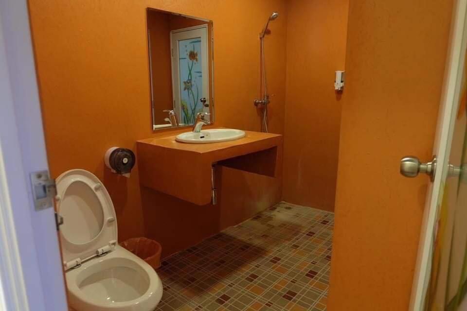 Family Guesthouse Chaweng מראה חיצוני תמונה